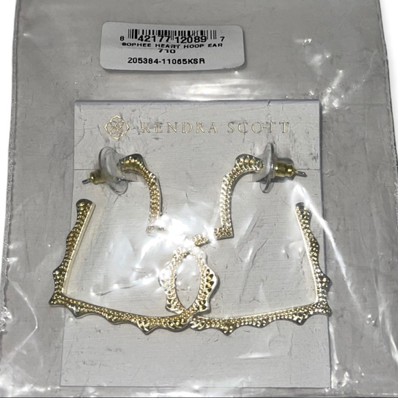 KENDRA SCOTT Sophee Heart Hoop Earrings 14K Gold Plated Stud Back - Picture 7 of 8